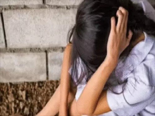 Raipur Crime News : रायपुर में 8 साल की बच्ची को किडनैप कर रेप, खाना-खिलाने के बहाने ड्राइवर ने सिग्नल से कार में बैठाया