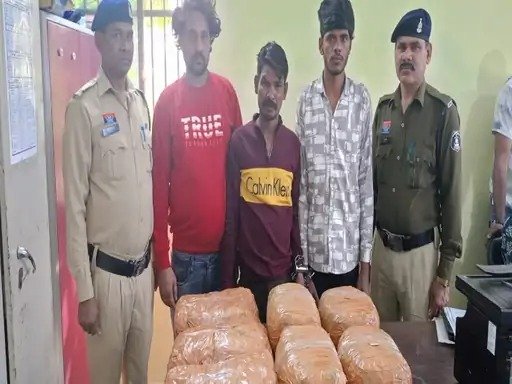 गांजा सप्लाई करने रायपुर पहुंचे 3 अंतरराज्यीय तस्कर गिरफ्तार, आरोपी 14 किलो से ज्यादा गांजा लेकर खड़े थे, पुलिस ने घेरकर पकड़ा