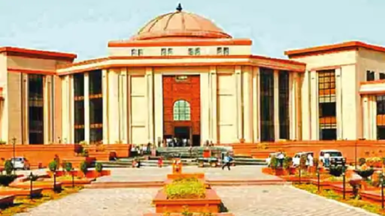 CG News: छत्तीसगढ़ हाईकोर्ट और बलौदाबाजार कोर्ट को बम से उड़ाने की धमकी, 4 घंटे तलाशी के बाद कामकाज बहाल