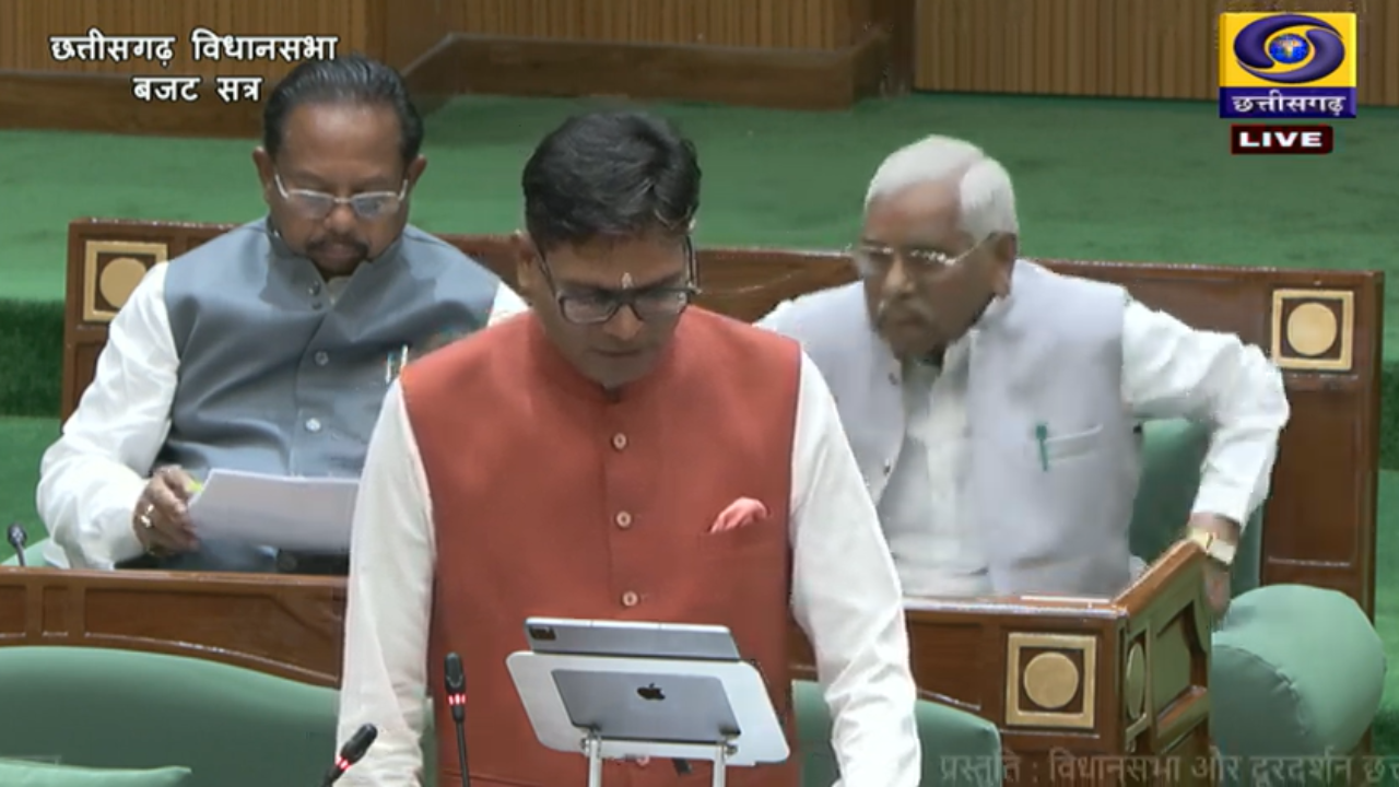 CG Budget Update: छत्तीसगढ़ विधानसभा में 1.72 लाख करोड़ का ‘संकल्प’ बजट पेश, ओपी चौधरी ने रखा साय सरकार का तीसरा लेखा-जोखा
