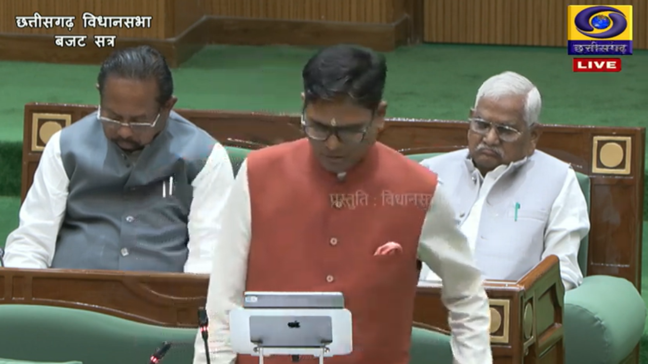 Chhattisgarh Budget: छत्तीसगढ़ विधानसभा में 1.72 लाख करोड़ का ‘संकल्प’ बजट: ओपी चौधरी ने उद्योग, शिक्षा और धार्मिक पर्यटन को दी रफ्तार