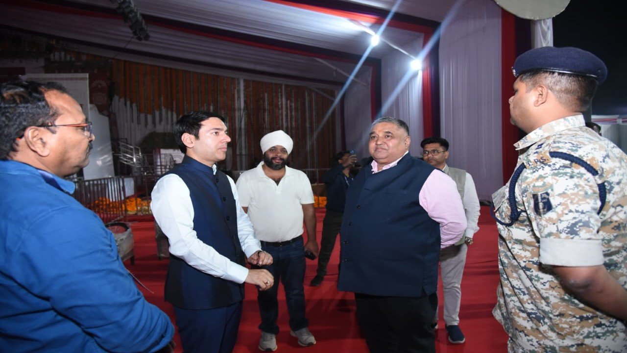 CG News: राष्ट्रपति द्रौपदी मुर्मू का जगदलपुर आगमन, तैयारियों का संस्कृति मंत्री ने किया निरीक्षण