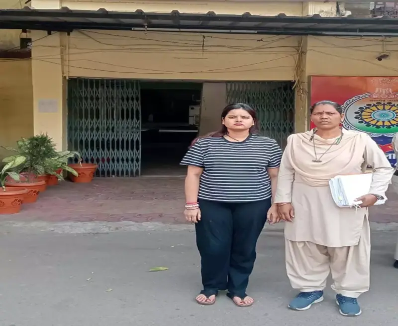 फर्जी MBBS-BAMS डिग्री और पोस्ट ऑफिस नौकरी घोटाला, गिरोह की महिला सदस्य दिल्ली से गिरफ्तार, 2.34 करोड़ की ठगी