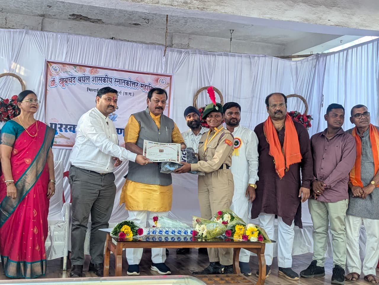 डॉ. खूबचंद बघेल शासकीय स्नातकोत्तर महाविद्यालय में पुरस्कार वितरण समारोह, सांसद विजय बघेल ने मेधावी छात्रों किया सम्मानित