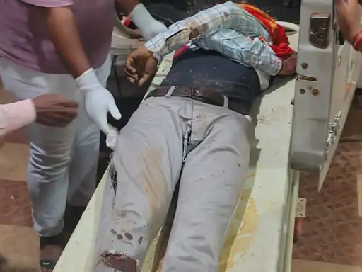 Durg Accident News: मिनी बस ने बाइक को टक्कर मारी, दो की मौत, भतीजे की बारात में शामिल होकर लौट रहे थे दोनों
