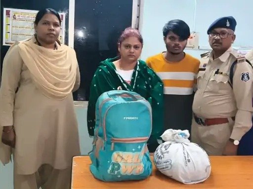 गांजा तस्करी करते महिला समेत 2 आरोपी गिरफ्तार, हिस्ट्रीशीटर पति के जेल जाने के बाद पत्नी कर रही थी स्मगलिंग