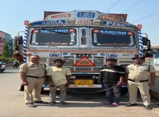 होली पर ट्रक चोरी करने वाले दो आरोपी गिरफ्तार, रायपुर पुलिस ने चार घंटे में सुलझाया मामला, वाहन बरामद
