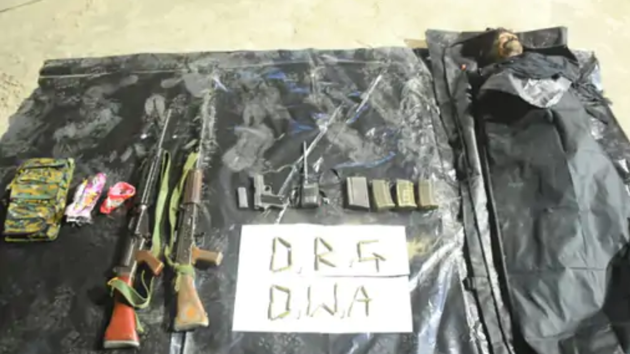 Chhattisgarh Naxalite: दंतेवाड़ा-बीजापुर बॉर्डर पर मुठभेड़, 5 लाख का इनामी नक्सली राजेश पुनेम ढेर