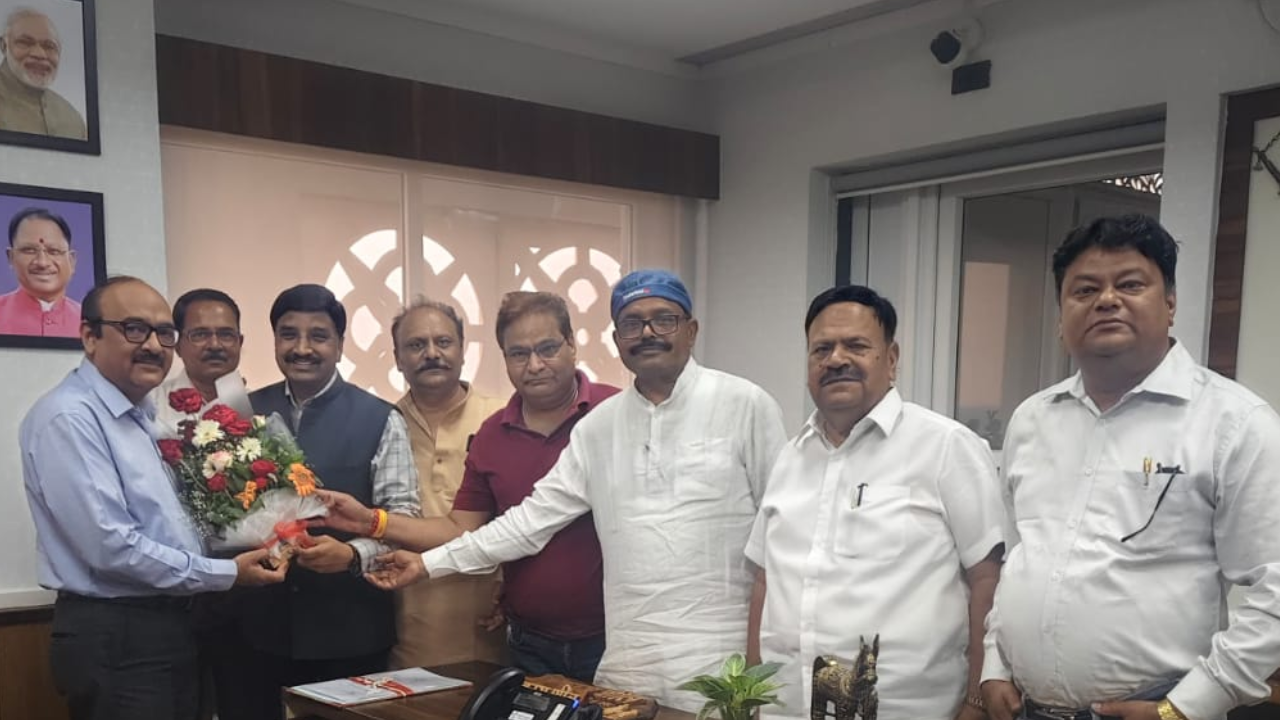 छत्तीसगढ़ कर्मचारी फेडरेशन की मुख्य सचिव से मुलाकात, 11 सूत्रीय मांगों पर जल्द फैसले का आश्वासन