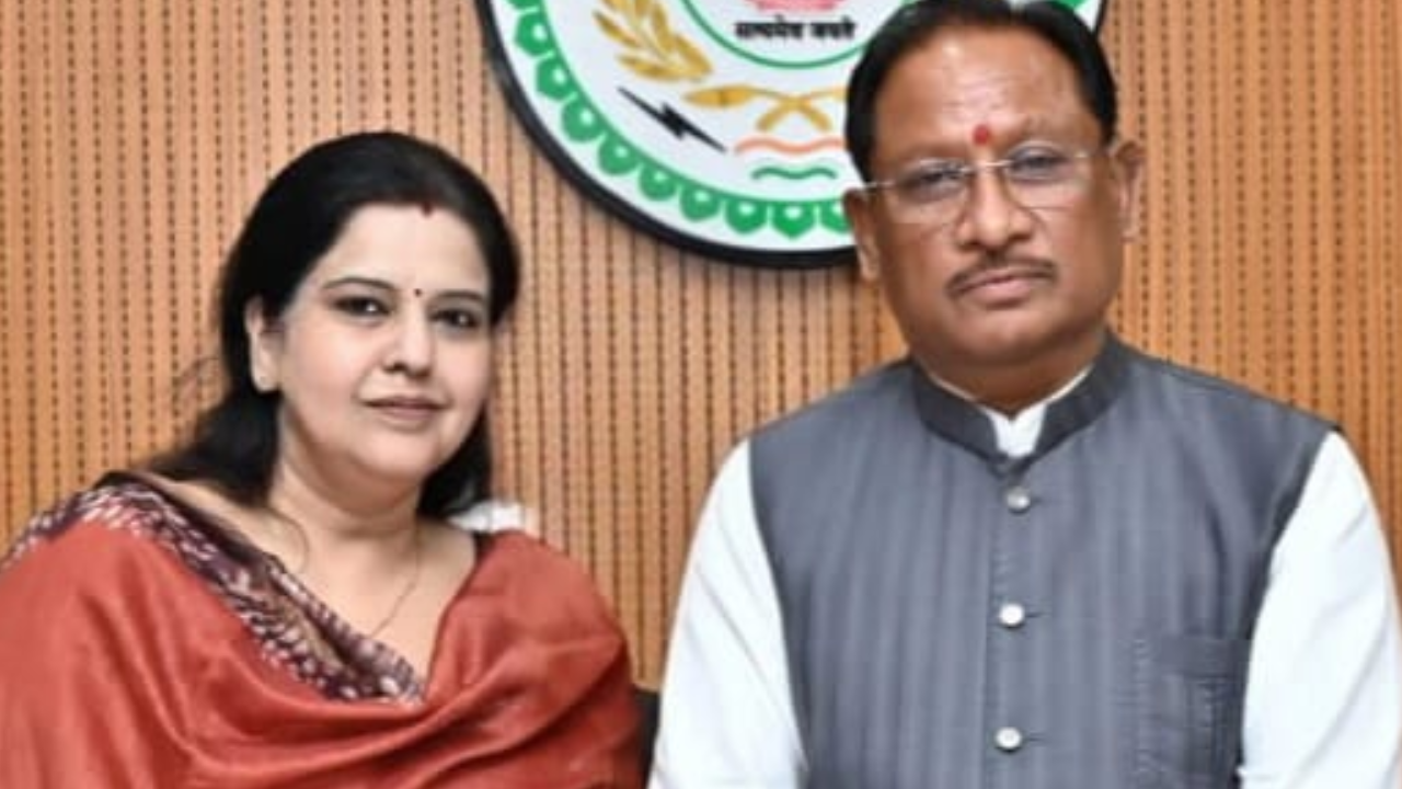 CG News: भाजपा में दिव्या रतन भसीन को बड़ी जिम्मेदारी, प्रदेश कार्यसमिति सदस्य नियुक्त, कार्यकर्ताओं में खुशी की लहर