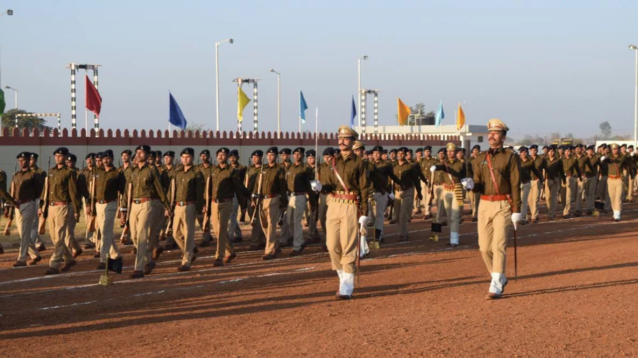 अब पुलिस ट्रेनिंग में अब बजेगा ‘दक्षिणामूर्ति स्तोत्र’, आदेश पर सियासी घमासान, जानें पूरा मामला