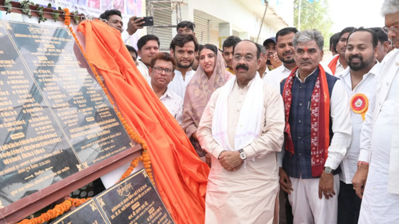 Bemetara News: बेमेतरा में 12 करोड़ के विकास कार्यों का लोकार्पण, डिप्टी CM अरुण साव ने किया भूमिपूजन