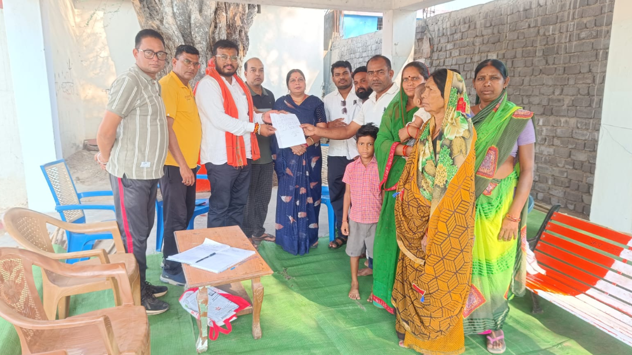 “हमर अध्यक्ष हमर द्वार” पहल से पाटन में समस्याओं का त्वरित समाधान, अध्यक्ष योगेश भाले खुद पहुंचे वार्डों में