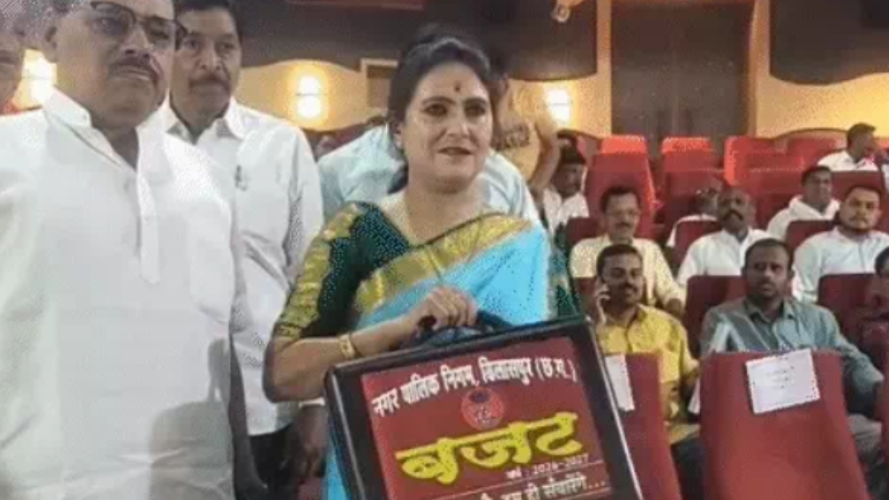 बिलासपुर नगर निगम का बजट 1301 करोड़ पार, महिला आरक्षण, पार्षद पेंशन और क्रिकेट स्टेडियम पर हुई मंजूरी; प्रश्नकाल में हंगामा