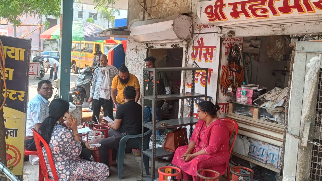 बिलासपुर में अवैध गैस रिफिलिंग का भंडाफोड़, 54 सिलेंडर जब्त