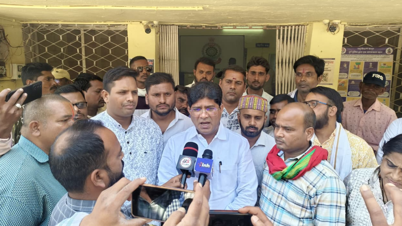 उतई कांड से मचा बवाल: पांच वर्षीय बच्ची से दुष्कर्म, कांग्रेस ने पीड़ित परिवार से मुलाकात कर की न्याय की मांग