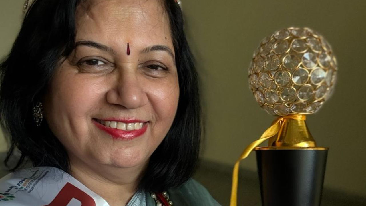 जयपुर में रायपुर की कवयित्री शुभा शुक्ला ‘निशा’ को ग्लोबल डायमंड आइकॉन अवार्ड, बनीं छत्तीसगढ़ की ब्रांड एम्बेसडर