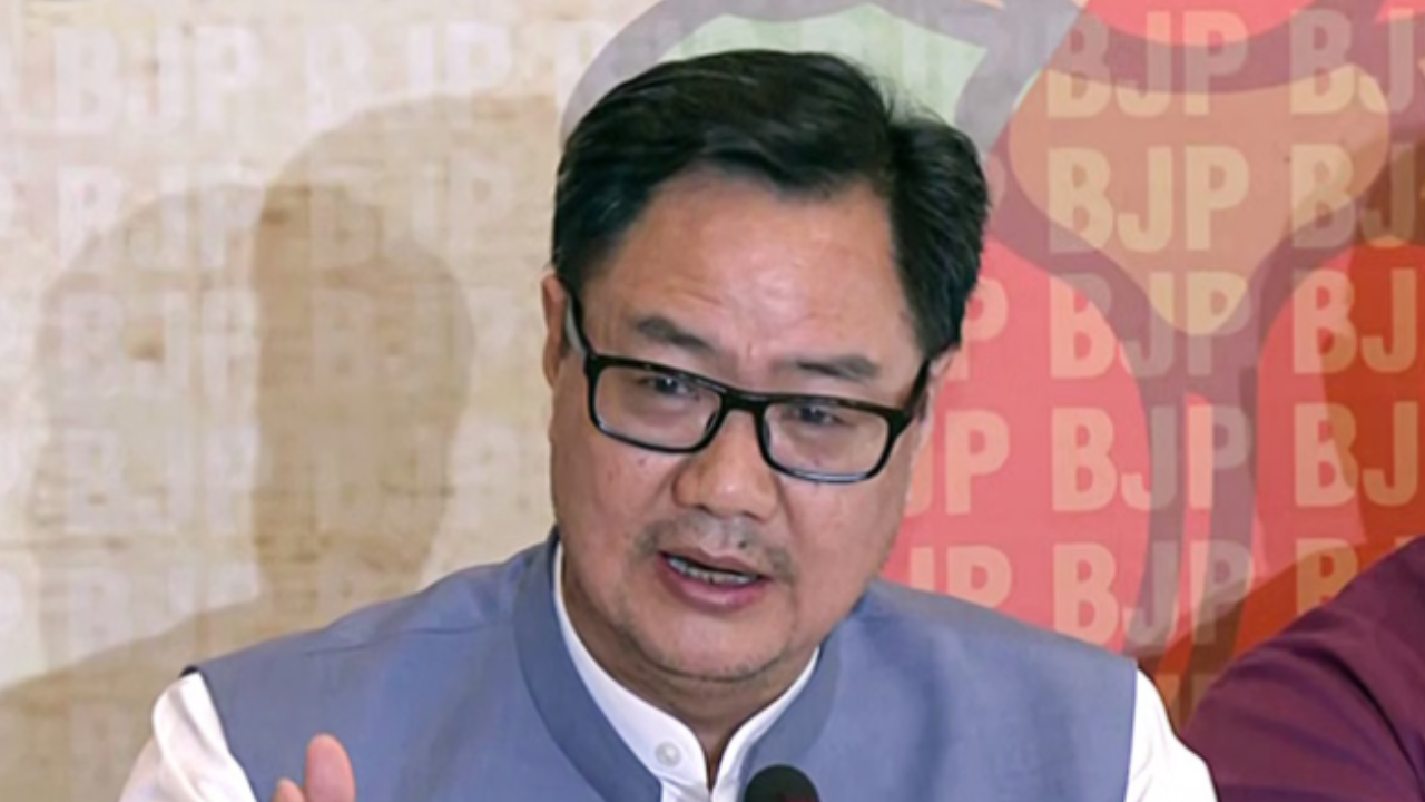 महिला आरक्षण पर सियासत तेज: किरेन रिजिजू का दावा- ‘शशि थरूर ने कांग्रेस को बताया महिला विरोधी’