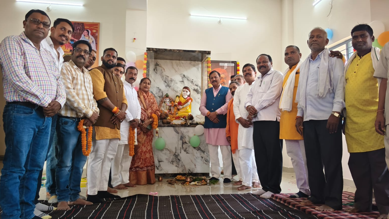 झीट में साहू सामुदायिक भवन का लोकार्पण, सांसद विजय बघेल ने बाउंड्रीवाल के लिए 15 लाख की घोषणा की