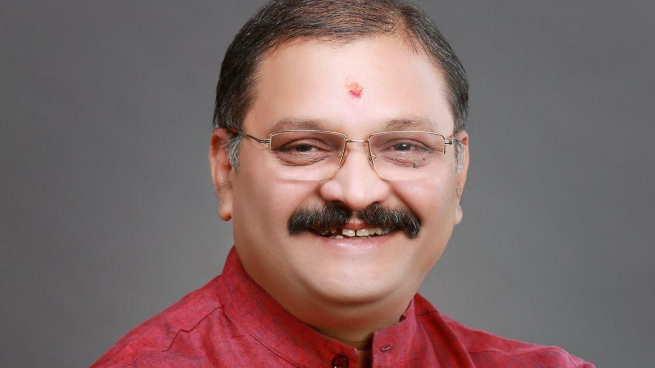 कवर्धा में 166 करोड़ के सड़क-पुल निर्माण का भूमिपूजन, ग्रामीण विकास को मिलेगी रफ्तार, सांसद संतोष पांडेय ने जताया आभार