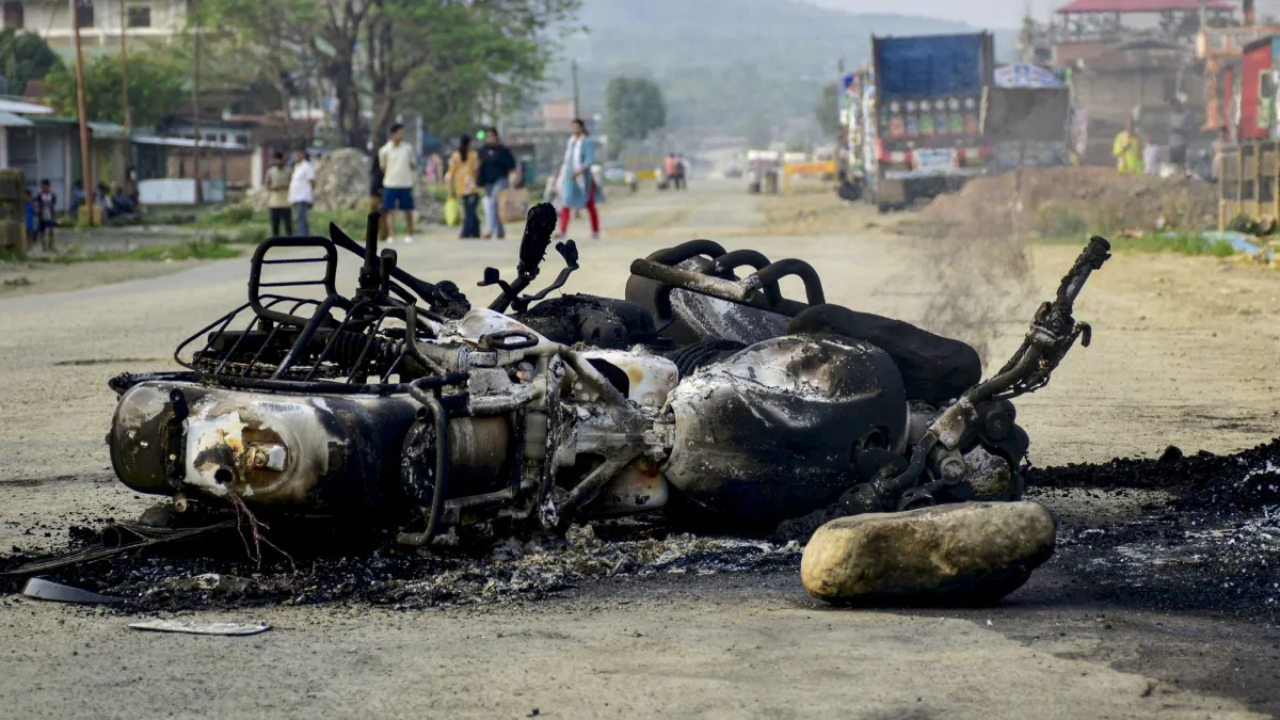 मणिपुर में फिर भड़की हिंसा: उखरुल में दो अलग-अलग गोलीबारी में 3 की मौत, कई घायल