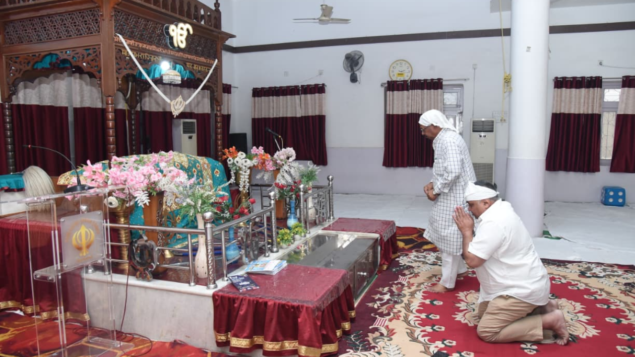 मंत्री राजेश अग्रवाल ने गुरुद्वारे में टेका मत्था, प्रदेश और देश की उन्नति, प्रगति और जनकल्याण के लिए अरदास की