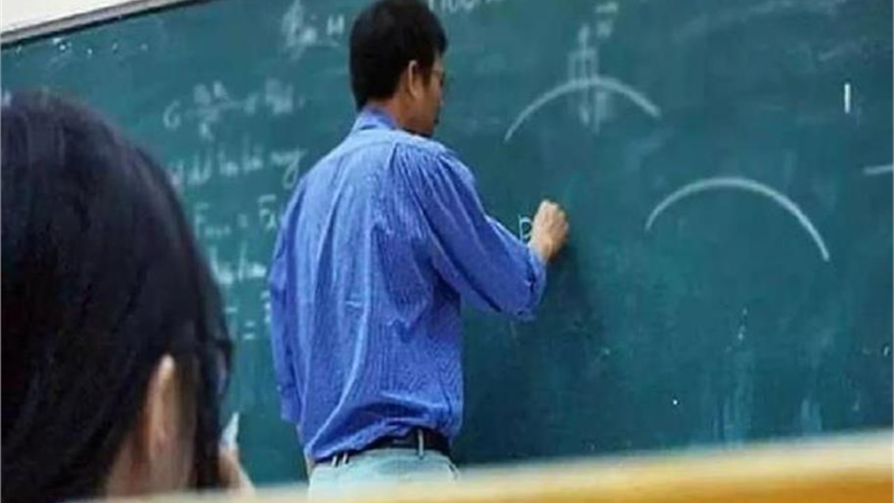 एमपी में शिक्षकों की छुट्टियों पर बड़ा अपडेट: जनगणना ड्यूटी के बदले अर्जित अवकाश की मांग