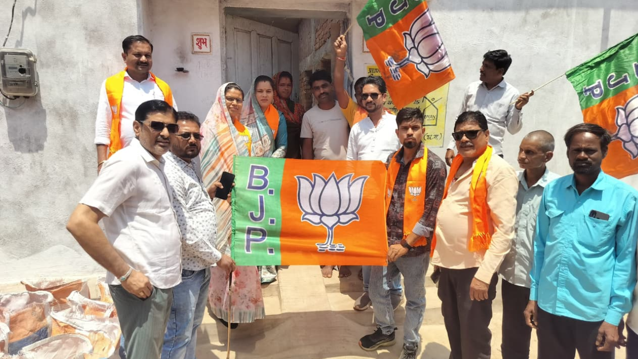 भाजपा स्थापना दिवस पखवाड़ा: पाटन में “गांव चलो, घर चलो अभियान” का भव्य आयोजन, ग्रामीणों को योजनाओं की जानकारी दी गई