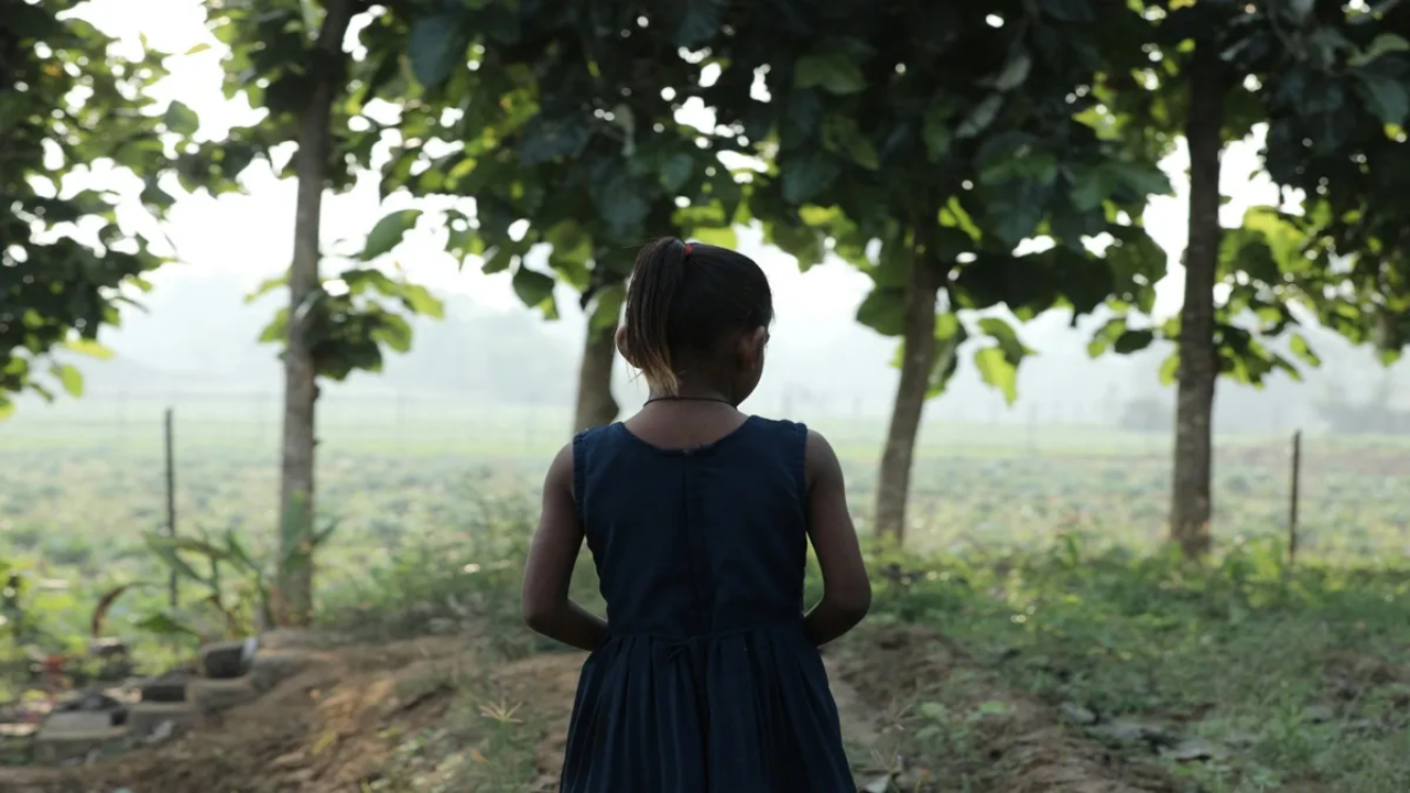 गुना में नाबालिग से सामूहिक दुष्कर्म: हालत बिगड़ने पर अस्पताल के बाहर छोड़ा