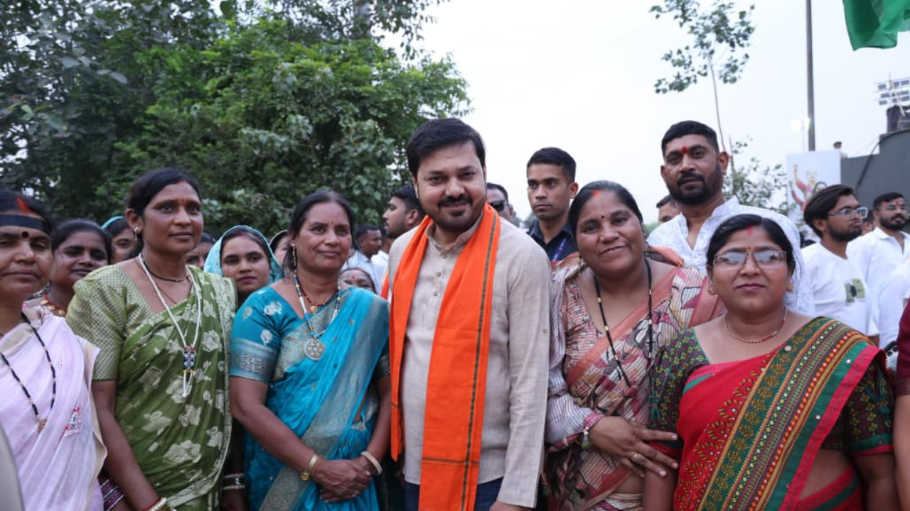 रायपुर में ‘नारी शक्ति’ का महा-प्रदर्शन: भाजपा की जन आक्रोश पदयात्रा में उमड़ा जनसैलाब, मुख्यमंत्री साय और विधायक अनुज शर्मा ने भरा जोश