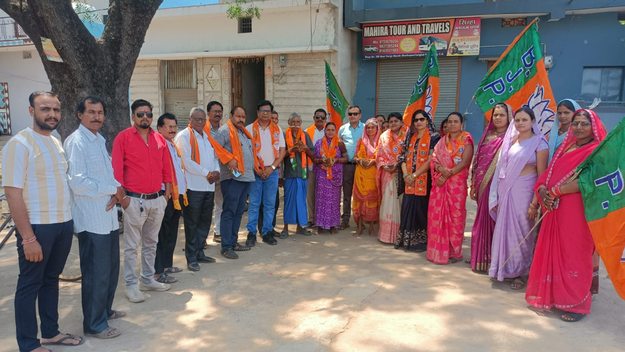 भाजपा का “गांव चलो घर चलो” अभियान, ग्राम पंचायत तरीघाट में लाभार्थियों से किया गया जनसंवाद