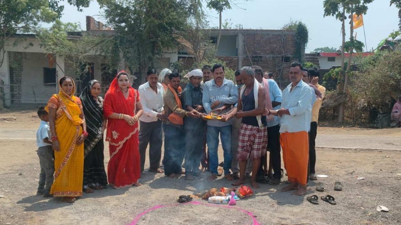 टिपवान में 10 लाख की लागत से सीसी रोड निर्माण का भूमि पूजन, ग्रामीणों को मिलेगी बड़ी राहत