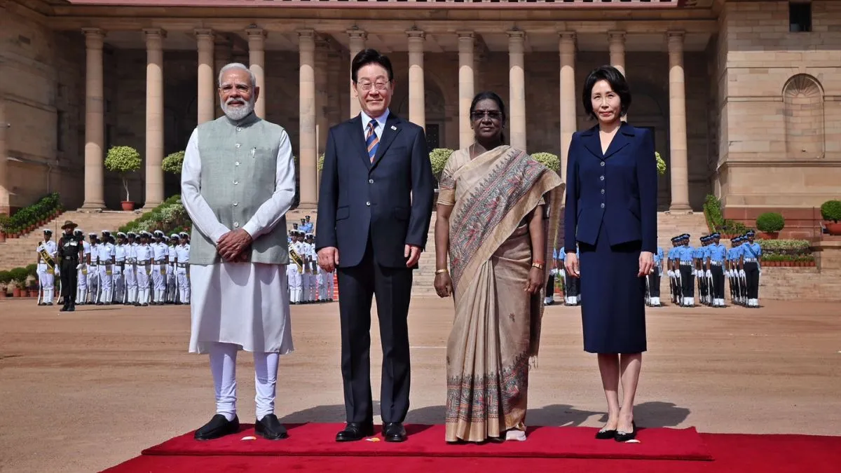 PM मोदी और दक्षिण कोरिया के राष्ट्रपति ली जे-म्युंग ने की बैठक, द्विपक्षीय संबंधों को मजबूत करने पर जोर