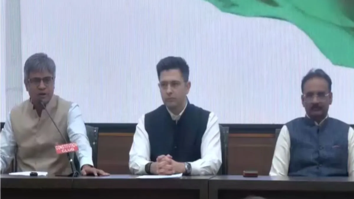 राघव चड्ढा का AAP से इस्तीफा, बोले- 7 सांसद साथ, BJP में विलय की तैयारी