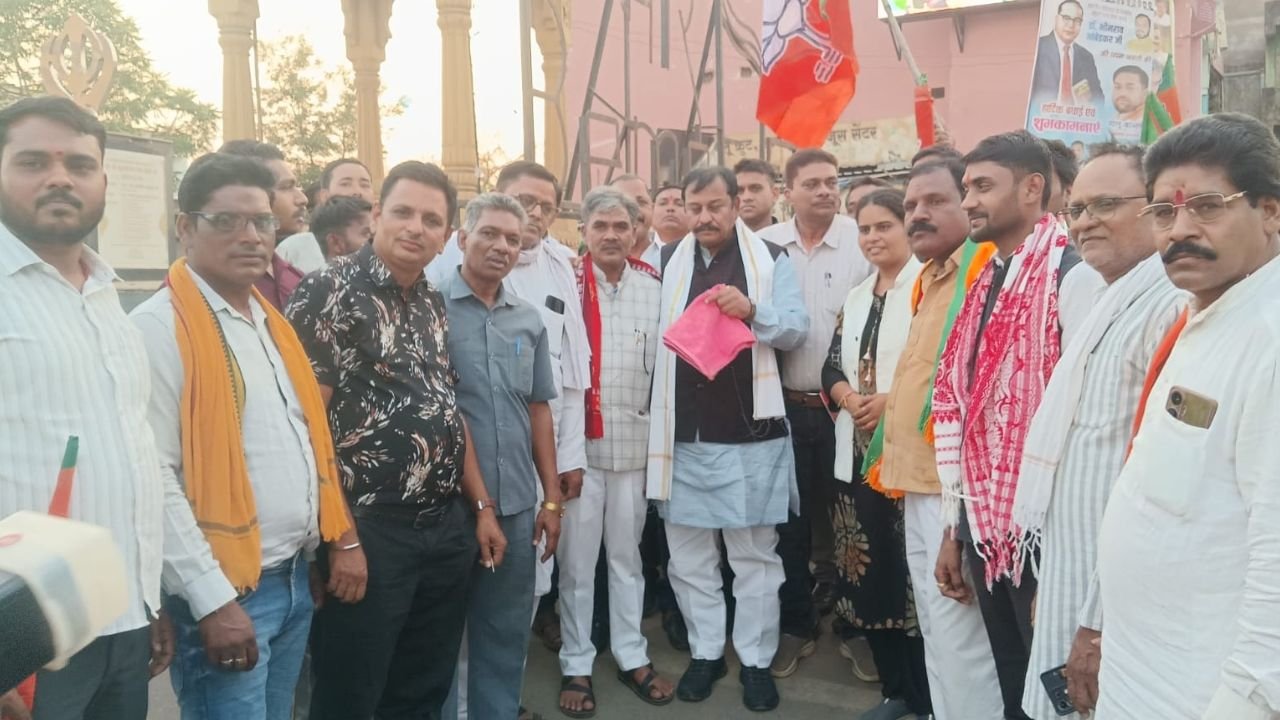 बेमेतरा में सांसद विजय बघेल का भव्य स्वागत, चुनावी जीत के बाद मनाया गया विजय उत्सव