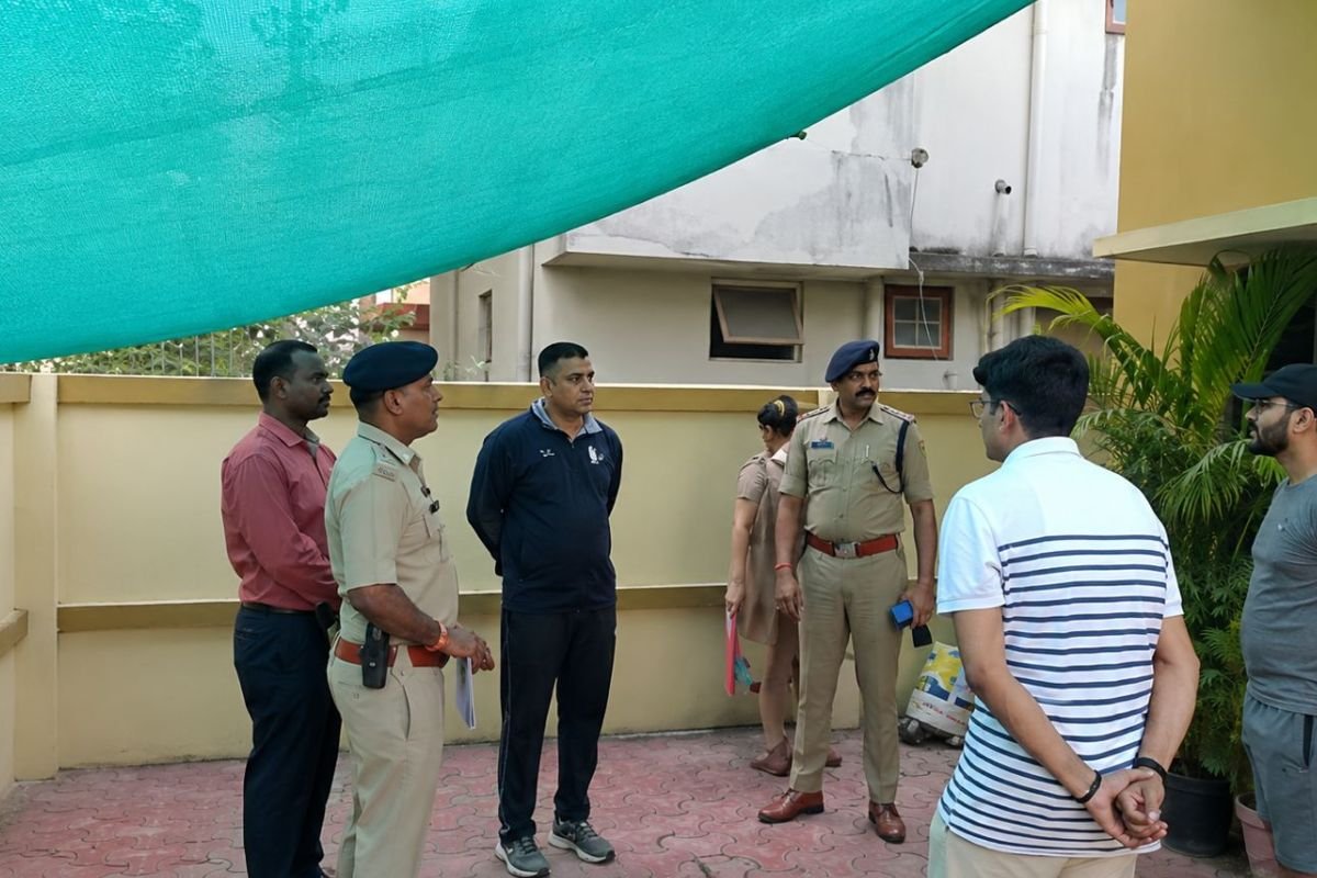 भिलाई में चोरी और लूट से दहशत, बंद मकान से लाखों पार, जामुल में चाकू की नोक पर दुकानदार से लूट