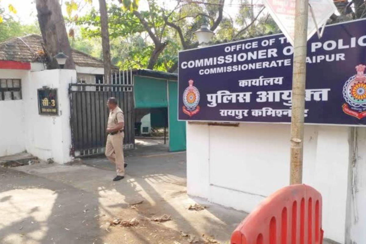 पिथौरा में चोरों के हौसले बुलंद: घर से 4 गैस सिलेंडर पार, पुलिस की निष्क्रियता पर फूटा ग्रामीणों का गुस्सा