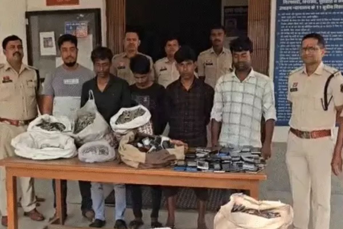 महासमुंद में कार से 9 करोड़ का सोना जब्त: सीक्रेट चेंबर में छिपाकर ले जा रहे थे 7.5 किलो ज्वेलरी