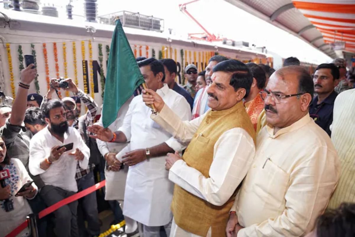 भोपाल से रवाना हुई ‘सोमनाथ स्वाभिमान यात्रा 2026’, CM मोहन यादव बोले- सनातन संस्कृति की ध्वजा हमेशा लहराती रही