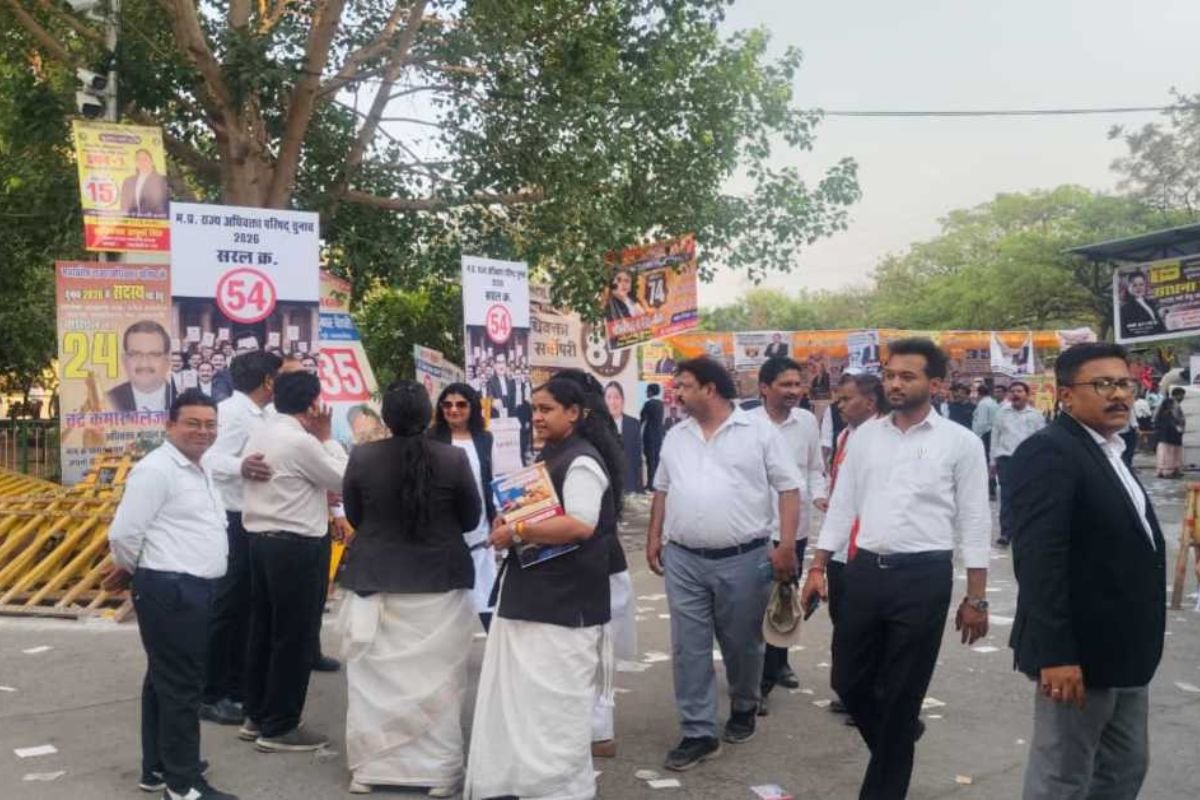 मप्र अधिवक्ता परिषद चुनाव खत्म: 122 प्रत्याशी की किस्मत EVM में कैद, अब फैसले का इंतजार