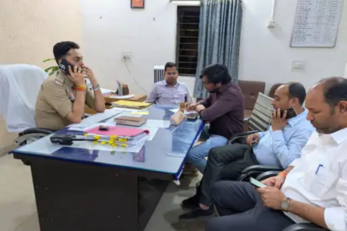 सरगुजा में नायब तहसीलदार से मारपीट का आरोप, BJP विधायक रामकुमार टोप्पो समेत 10 पर FIR
