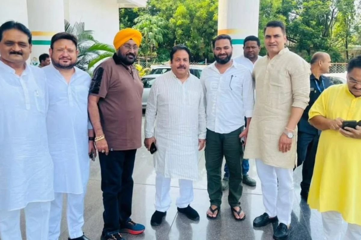 Raipur News: IPL मैच के बाद कांग्रेस मुख्यालय पहुंचे BCCI उपाध्यक्ष राजीव शुक्ला, नेताओं से की मुलाकात