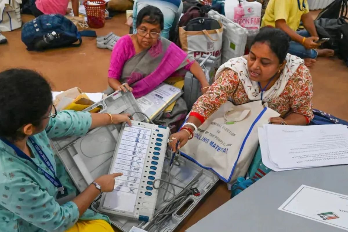 Election Results 2026 Live: पांच राज्यों के विधानसभा चुनाव नतीजे आज, कड़ी सुरक्षा और नई डिजिटल व्यवस्था के बीच शुरू होगी मतगणना