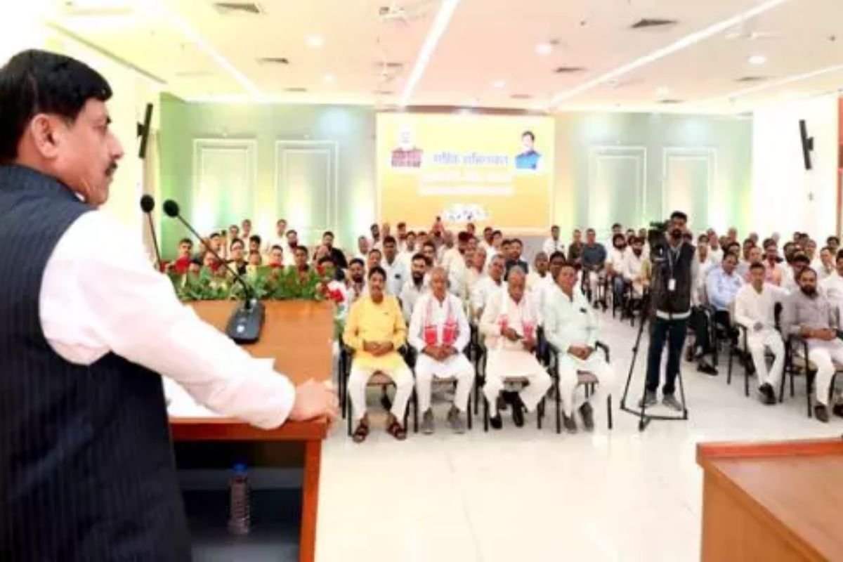MP News: CM मोहन यादव का बड़ा ऐलान; शुजालपुर बनेगा शिक्षा और विकास का नया केंद्र, हेलीपैड-स्टेडियम भी बनेंगे