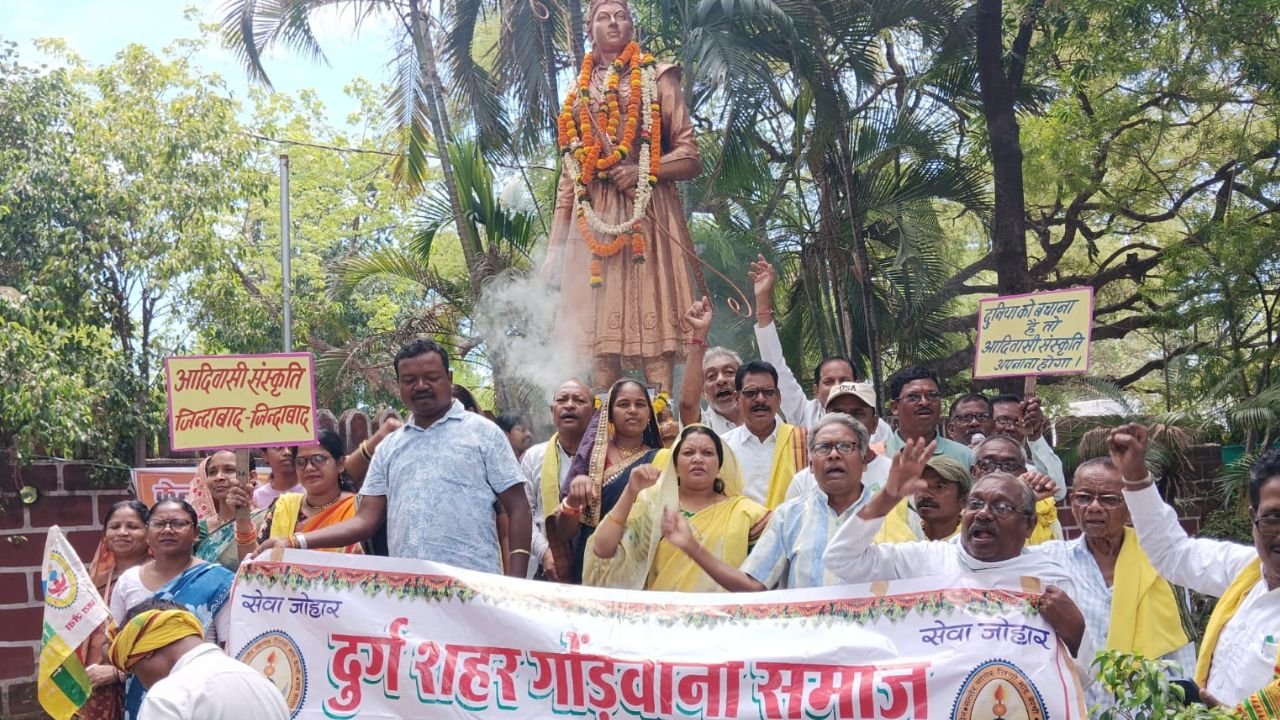 Durg News: वीरांगना रानी दुर्गावती के 462वें बलिदान दिवस पर दुर्ग में श्रद्धांजलि, समाज ने याद किया अदम्य साहस और बलिदान