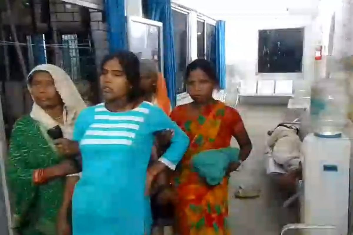 Surajpur News: स्वास्थ्य केंद्र लांजित की बड़ी लापरवाही: प्रसव पीड़ा से तड़पती गर्भवती को नहीं मिली समय पर मदद, रात में ओड़गी ले जाना पड़ा