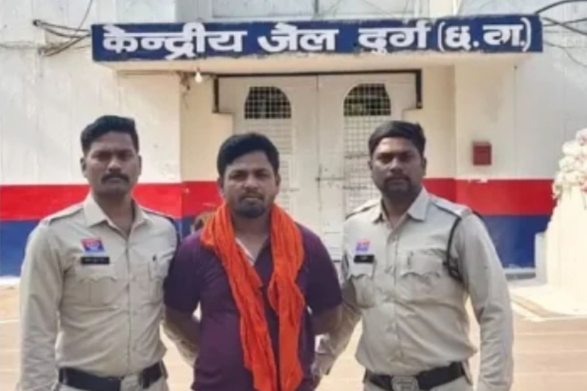 ऑनलाइन सट्टा मामले में छत्तीसगढ़ क्रांति सेना के जिला उपाध्यक्ष चेतन चंदेल गिरफ्तार, न्यायिक रिमांड पर भेजे गए जेल