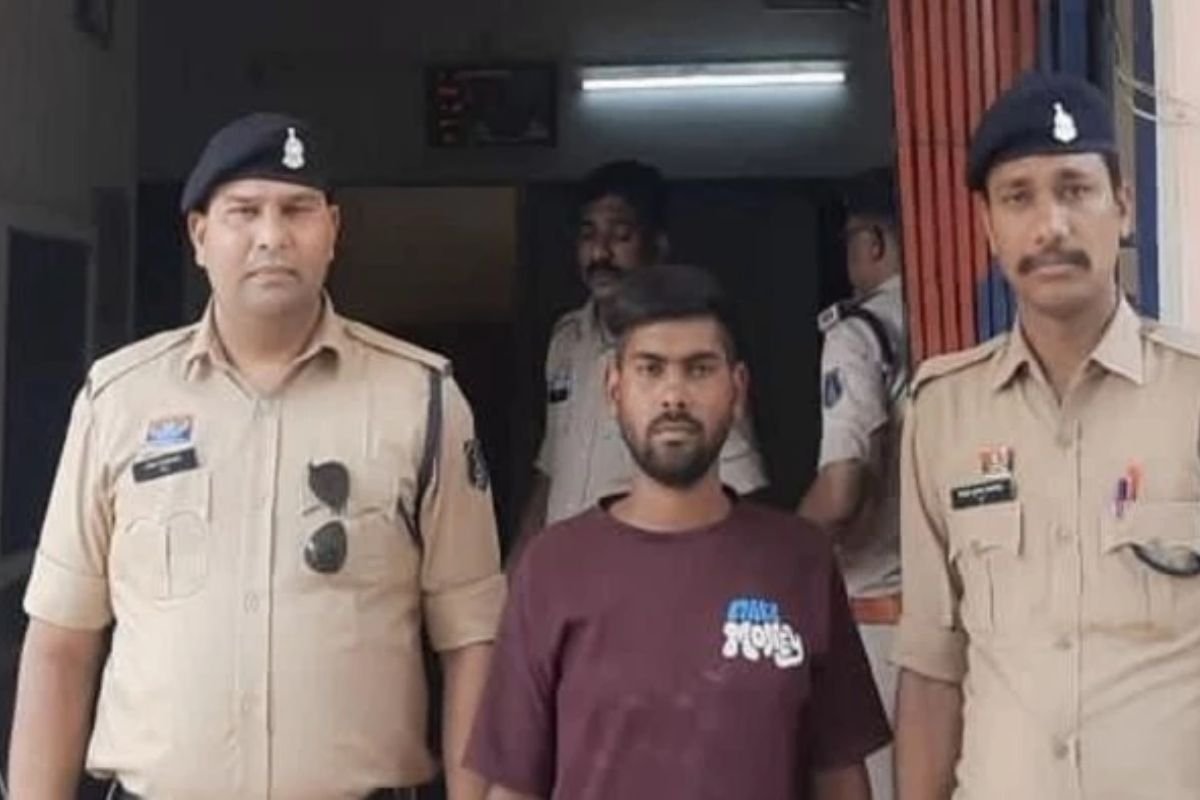 Dhamtari News: महिलाओं से गाली-गलौज की शिकायत पर पहुंची पुलिस बनी निशाना, आरक्षक घायल