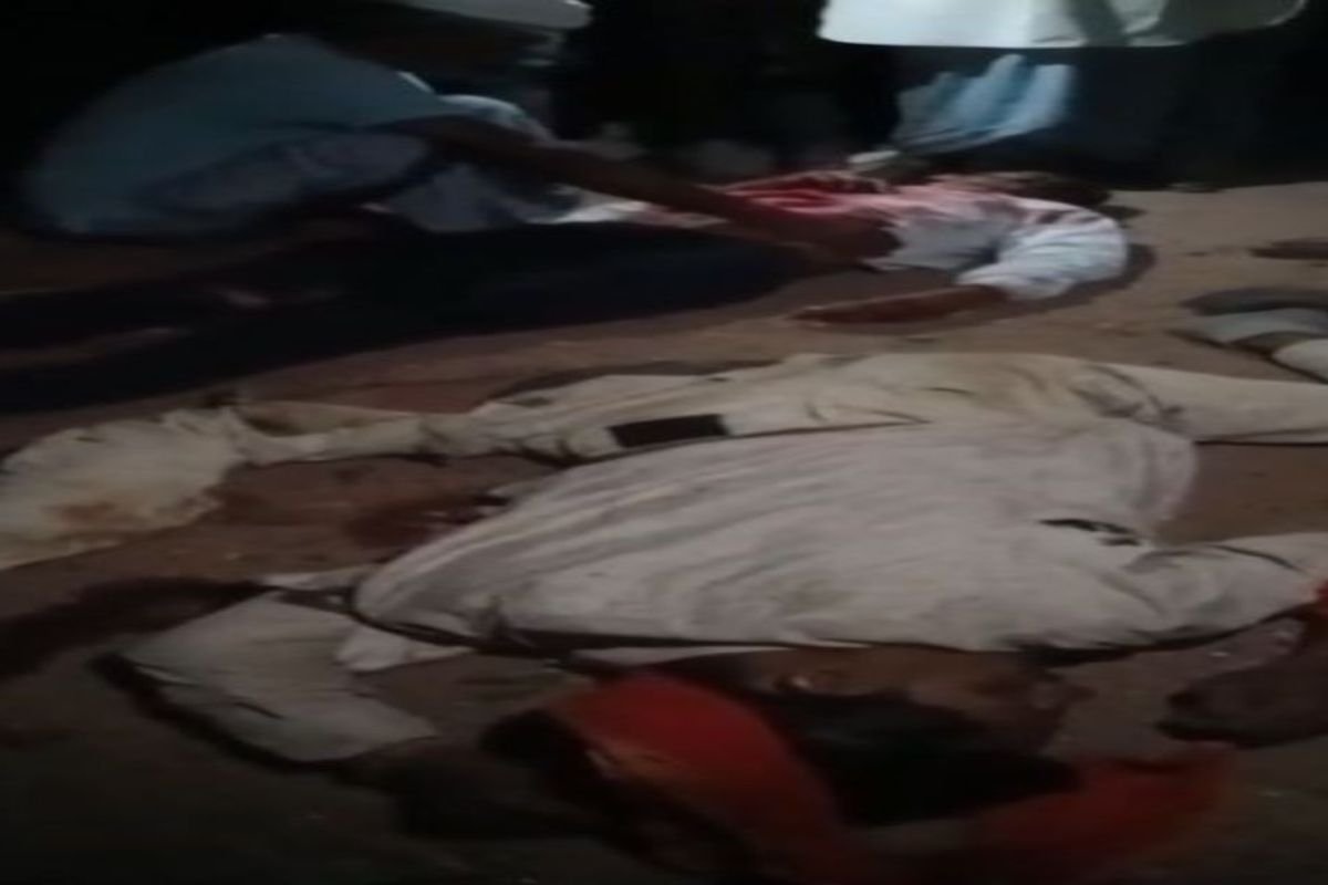 शिवपुरी में भीषण सड़क हादसा : तेज रफ्तार डंपर ने चार लोगों को रौंदा, तीन की मौके पर मौत