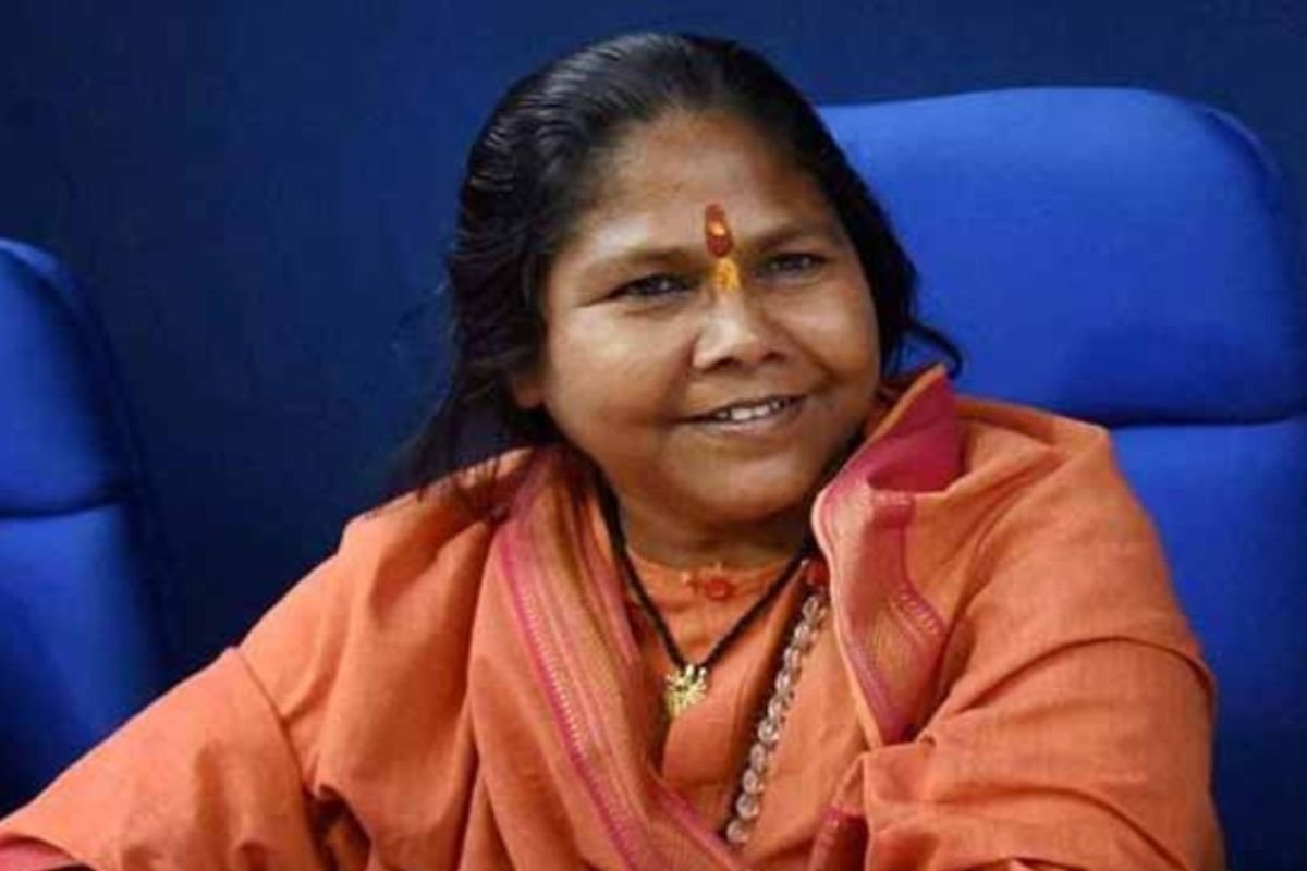 OBC आयोग की राष्ट्रीय अध्यक्ष साध्वी निरंजन ज्योति पहुंचीं रायपुर, आरक्षण और पिछड़ा वर्ग के मुद्दों पर होगी अहम चर्चा